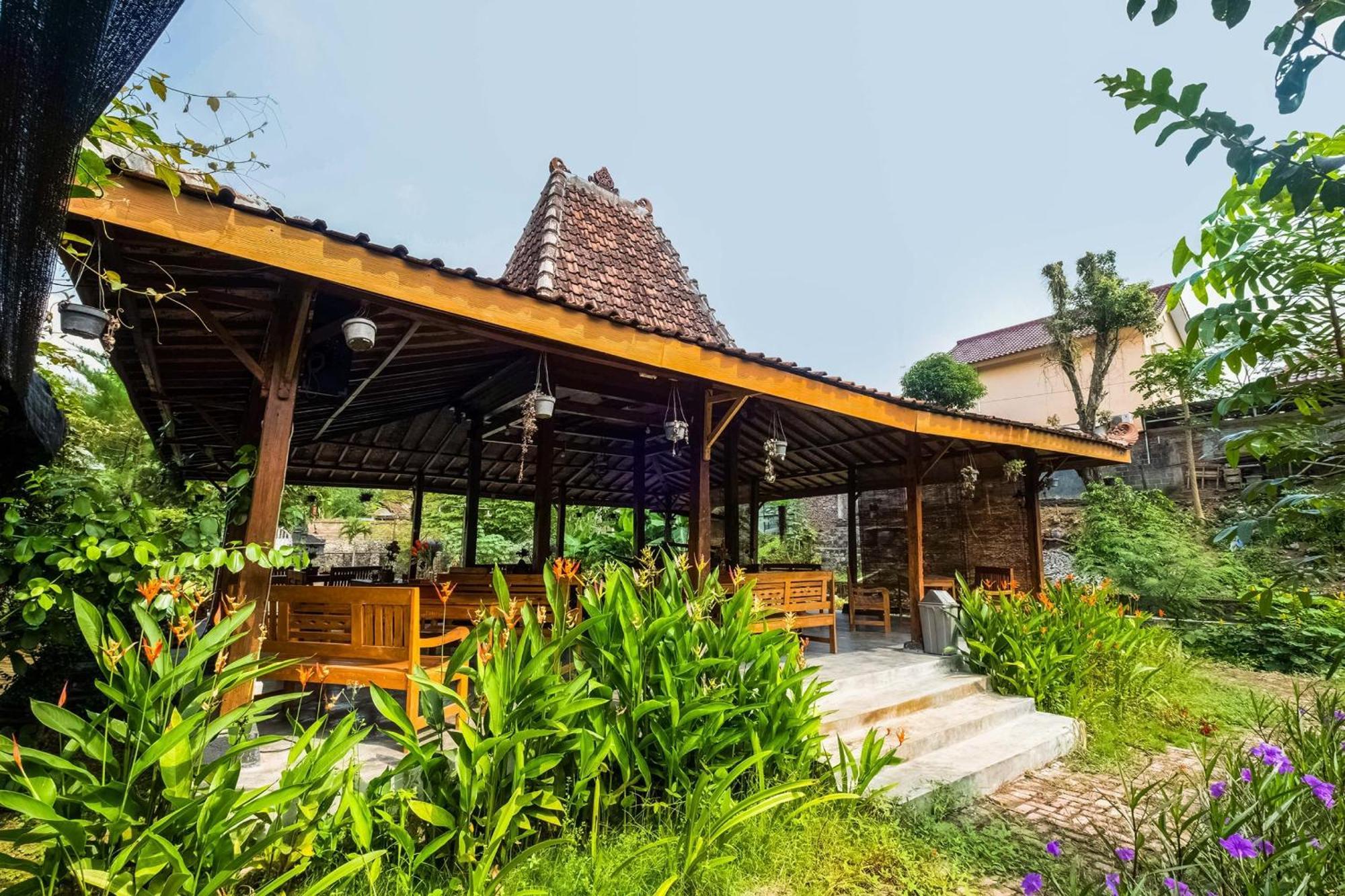 Oyo 3562 Pondok Inspirasi Minggir Klangkapang Exteriér fotografie
