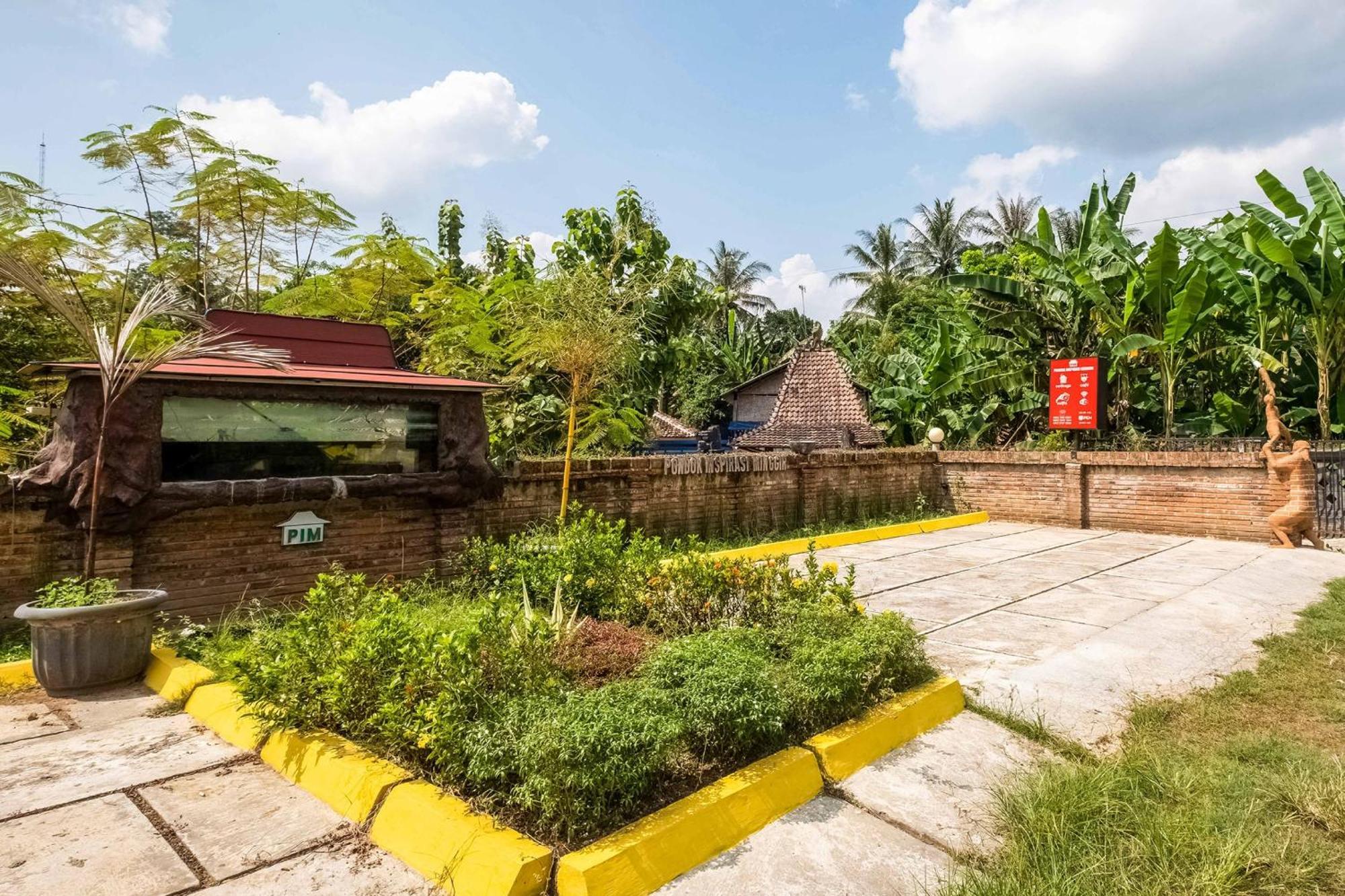 Oyo 3562 Pondok Inspirasi Minggir Klangkapang Exteriér fotografie