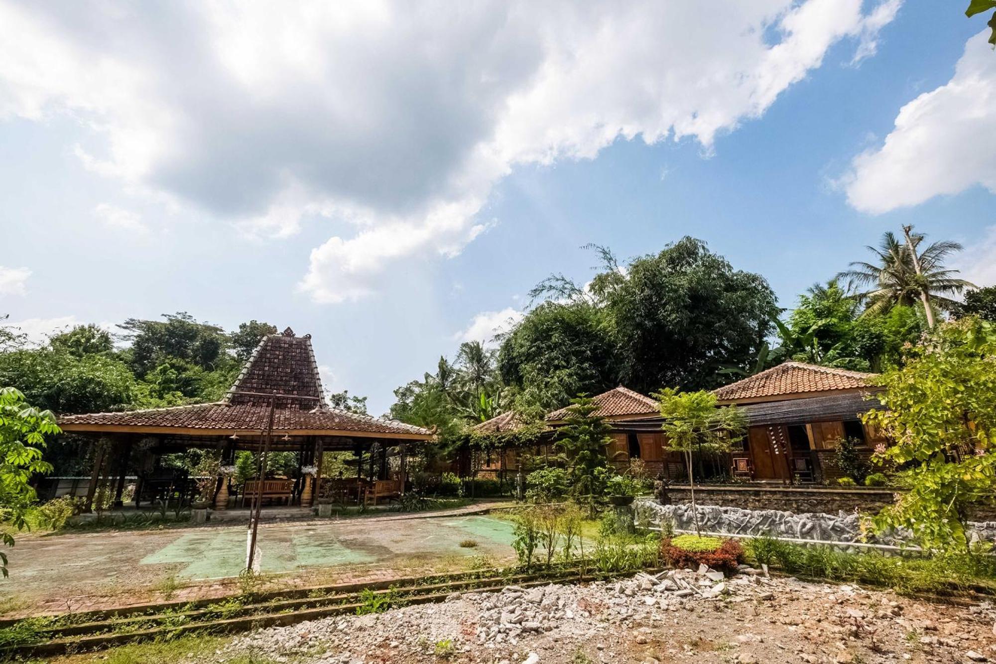 Oyo 3562 Pondok Inspirasi Minggir Klangkapang Exteriér fotografie